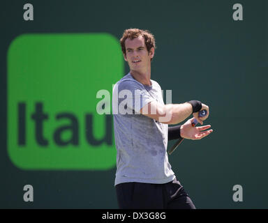 Key Biscayne, Floride, USA. 17 mars, 2014. ANDY MURRAY de Grande-bretagne pratiques au centre de tennis de Crandon Park, Key Biscayne, Miami, Floride, au Sony Open de Tennis. Lundi 17 mars 2014. Tennis - ATP - Open Sony-WTA - Miami - 2014 - USA - 17 mars 2014. Crédit : Mike Frey/Alamy Live News Banque D'Images