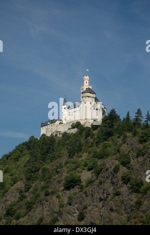 Forteresse de marksburg sur une colline dominant le Rhin, Allemagne Banque D'Images