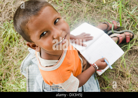 1 enfants rurales indiennes l'étude Banque D'Images