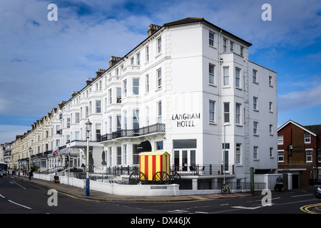 Langham Hotel Eastbourne en front de mer sur la promenade Sussex, UK Banque D'Images