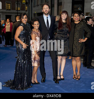 Chris O'Dowd et les Saphires : Jessica Mauboy, Deborah Mailman, Miranda Tapsell et Shari Sebbens La 56e BFI London Film Festival - Les Saphires - Premiere - Arrivées Londres, Angleterre - 15.10.12 Où : London, Royaume-Uni Quand : 15 Oct 2012 Banque D'Images