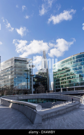 Le verre d'échardes écope plus London City Hall Banque D'Images