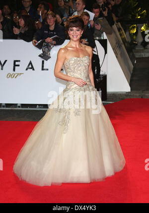 Helen McCrory James Bond Skyfall Première mondiale s'est tenue au Royal Albert Hall des Arrivées- Londres, Angleterre - 23.10.12 comprend : H Banque D'Images