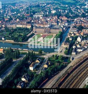 Vue aérienne de la ville avec château des Rohan Saverne Alsace France Banque D'Images