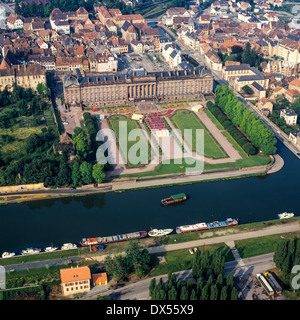 Vue aérienne de la ville avec château des Rohan Saverne Alsace France Banque D'Images