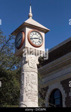 Garder l'horloge du centenaire de la gare Union, Tampa, Tampa, FL, USA Banque D'Images