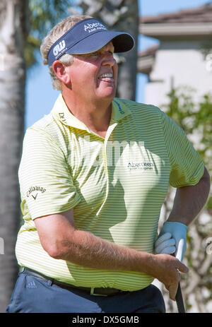 Newport Beach, Californie, USA. Mar 16, 2014. Colin Montgomerie réagit à son lecteur sur le 18e trou lors de la ronde finale de la Classique de Toshiba à la Newport Beach Country Club le 16 mars 2014 à Newport Beach, en Californie. © Doug Gifford/ZUMAPRESS.com/Alamy Live News Banque D'Images