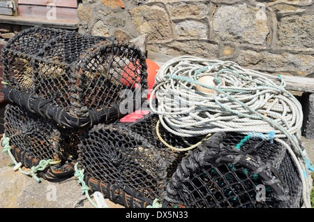 Des casiers à homard en prêtre Cove sur l'île Cornwall près de St Just en Angleterre Banque D'Images