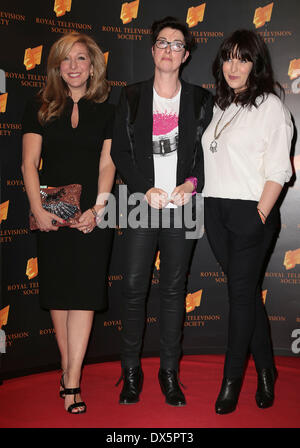 Londres, Royaume-Uni, 18 mars 2014 Tracey-Ann Oberman, Sue Perkins et client arrive au programme RTS Awards au Grosvenor House de Londres : Crédit MRP/Alamy Live News Banque D'Images