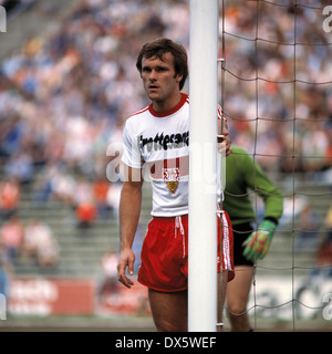 Football, Bundesliga, 1977/1978, Parkstadion, FC Schalke 04 contre le VfB Stuttgart 3:1, scène du match, Helmut Dietterle (VfB) Banque D'Images