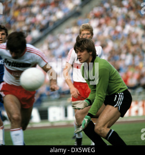 Football, Bundesliga, 1977/1978, Parkstadion, FC Schalke 04 contre le VfB Stuttgart 3:1, scène du match, keeper Helmut Roleder (VfB) Banque D'Images