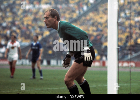 Football, Bundesliga, 1977/1978, Parkstadion, FC Schalke 04 contre Fortuna Düsseldorf en 1:0, scène du match, keeper Volkmar Gross (S04) Banque D'Images