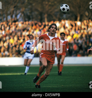 Football, Bundesliga, 1977/1978, stade MSV Duisburg Wedau, contre le FC Bayern Munich 6:3, scène du match, Peter Gruber (FCB) Banque D'Images