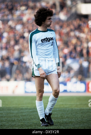 Football, Bundesliga, 1977/1978, le stade am Boekelberg, Borussia Moenchengladbach contre le FC Schalke 04 2:1, scène du match, Hans Klinkhammer (MG) Banque D'Images