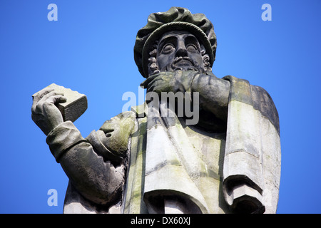 Statue de John Knox sur haut de 58 pieds (17.78m) colonne dorique de grès dans la nécropole de Glasgow Banque D'Images