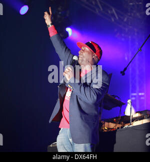 Grand Master Flash en prestation au Festival antigel - Jour 2 (anciennement London Freeze), tenue à Battersea Power Station à Londres, Angleterre - 27.10.12 comprend : Grand Master Flash Où : London, Royaume-Uni Quand : 27 Oct 2012 Banque D'Images