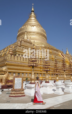 La Pagode Shwezigon, près de Wetkyi-à Nyaung U et, Bagan, Myanmar (Birmanie), Banque D'Images