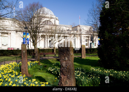 Musée National du Pays de Galles de la Gorsedd Gardens, Cathays Park, Cardiff, Pays de Galles. Banque D'Images