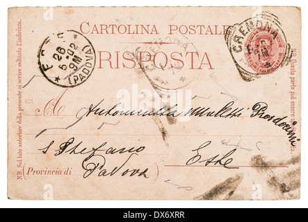 Vieille carte postale lettre manuscrite italien avec typique au temps des timbres et des textures de papier Banque D'Images