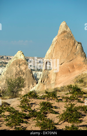 Fenêtre dans la cheminée de fées, Red Valley, Cappadoce, Turquie Banque D'Images