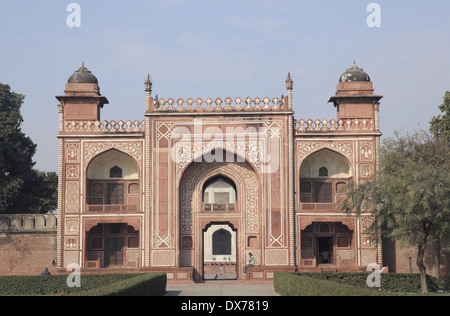 L'Inde. L'Agra. L'Mini-Taj (Itimad-ud-Daulah). Porte de l'Orient. Banque D'Images