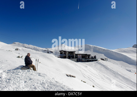 Chemin de randonnée d'hiver près de Hillstation Höfatsblick, Mt.près de Nebelhorn Oberstdorf Allgäu, Bavière, Allemagne Banque D'Images