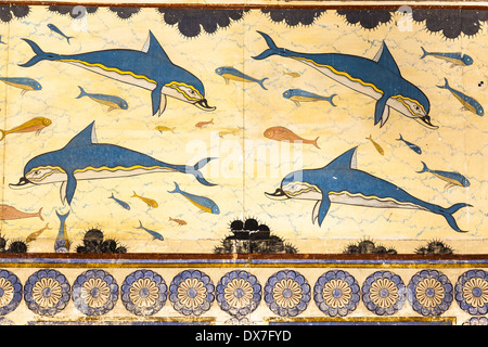 Fresque des dauphins dans le Mégaron de la Reine, Palais de Knossos, Knossos, Crète, Grèce Banque D'Images