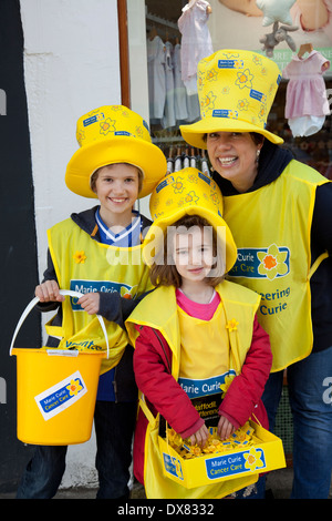 Marie Curie Cancer Care Collection bénévoles sur Northcote dans Wandsworth Road Londres SW11 - UK Banque D'Images