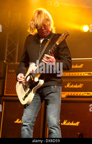 Berlin. 18 Mar, 2014. Status Quo en concert 'Le frénétique quatre Reunion Tour" le 18 mars 2014 à Berlin./photo alliance © dpa/Alamy Live News Banque D'Images