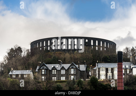 La tour McCaig est un tour sur la colline de la batterie donnant sur Oban, une ville de villégiature au sein de l'Argyll et Bute de conseil Banque D'Images