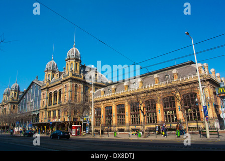 La gare de Nyugati palyaudvar, Nyugati ter square, le centre de Budapest, Hongrie, Europe Banque D'Images