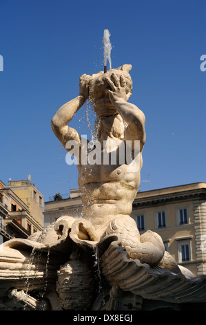 Italie, Rome, Piazza Barberini, fontaine Triton Banque D'Images