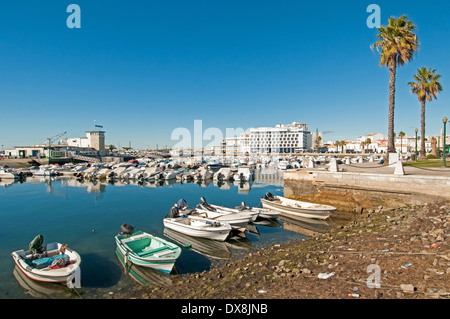 Port et marina de Faro Banque D'Images