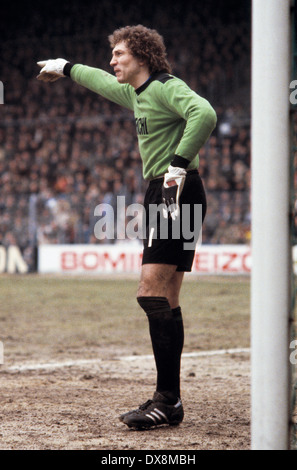 Football, Bundesliga, 1978-1979, stade an der Castroper Strasse, VfL Bochum contre Hambourg SV 2:1, scène du match, keeper Rudolf Kargus (VHS) Banque D'Images