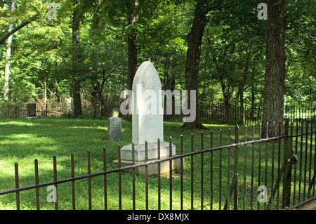 Tombe de Nancy Hanks Lincoln, Lincoln Boyhood National Memorial, dans l'Indiana. Photographie numérique Banque D'Images