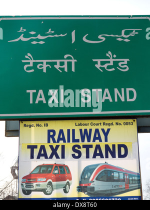 L'Inde, au Cachemire, Srinagar, Gare de Taxi sign Banque D'Images