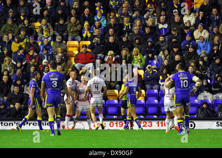 Warrington, Royaume-Uni. Mar 20, 2014. Liam Farrell de Wigan Warriors célèbre sa essayer lors de la Super League match entre Warrington Wolves v Wigan Warriors au stade Halliwell Jones. Credit : Action Plus Sport/Alamy Live News Banque D'Images