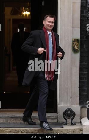 Londres, Royaume-Uni. 19 mars 2014. Jeremy Hunt, secrétaire d'État à la santé, après avoir quitté la réunion du Cabinet au numéro 10 Downing Street avant de chancelier de l'Échiquier, George Osborne livre son discours à la Chambre des communes. Pic : Paul Marriott Photography/Alamy Live News Banque D'Images