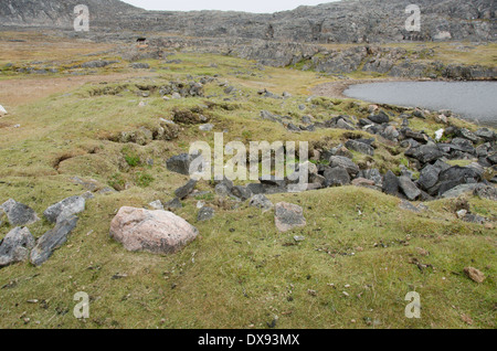 Au Canada, le Nunavut, Cape Dorset. Le parc territorial de l'Mallikjuag, site archéologique de la Thule. Banque D'Images