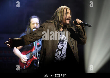 Toronto, Canada. Le 20 mars 2014. American rock metal progressif Dream Theater exécute au Massey Hall de Toronto. En photo, le chanteur James LaBrie. Credit : EXImages/Alamy Live News Banque D'Images