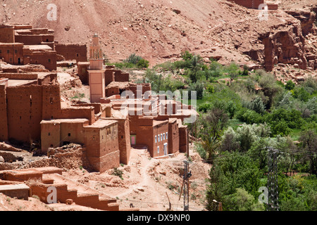 L'Afrique, le Maroc, l'Atlas tellien, village au milieu de nulle part Banque D'Images