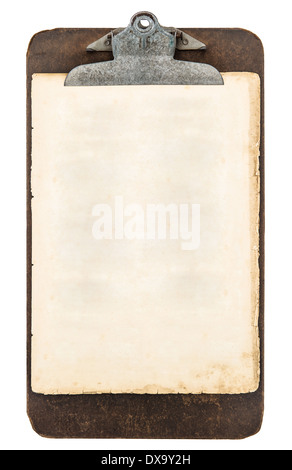 Presse-papiers anciens avec une feuille de papier isolé sur fond blanc Banque D'Images