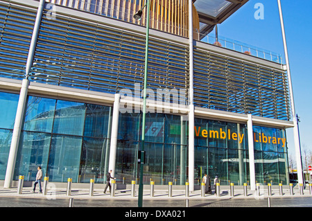 La bibliothèque de Wembley au Centre Civique de Brant, Wembley Park, London Borough of Brent, London, Angleterre, Royaume-Uni Banque D'Images