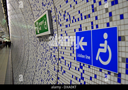 La station de métro Green Park, City of Westminster, London, England, United Kingdom Banque D'Images