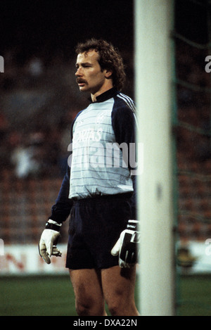 Football, Bundesliga, 1982/1983, stade de la Ruhr, Bochum contre 1. FC Kaiserslautern 1:1, scène du match, keeper Armin Reichel (FCK) Banque D'Images