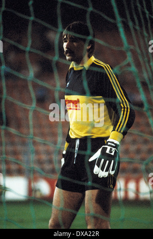 Football, Bundesliga, 1982/1983, stade de la Ruhr, Bochum contre 1. FC Kaiserslautern 1:1, scène du match, keeper Ralf Zumdick (VfL) Banque D'Images