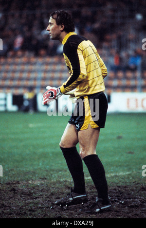 Football, Bundesliga, 1982/1983, stade de la Ruhr, Bochum contre Werder Brême 1:2, scène du match, gardien Dieter Burdenski (Werder) Banque D'Images