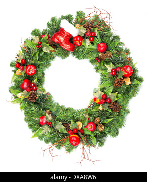 Couronne de Noël avec décoration rouge isolated on white Banque D'Images