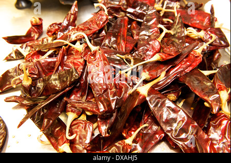 Les piments Guajillo dans un restaurant mexicain. Piments, cuisine mexicaine. Banque D'Images