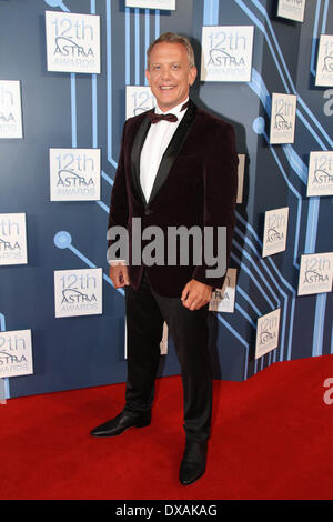 Carriageworks, Eveleigh, Sydney, NSW, Australie. 20 mars 2014. Simon Burke arrive sur le tapis rouge lors de la 12e Carriageworks ASTRA (Australian subscription television and radio association) Awards. Crédit : Copyright 2014 Richard Milnes/Alamy Live News Banque D'Images